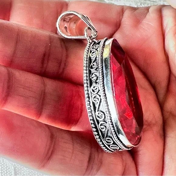 Sold🛍️Artisan Red Glass Crystal with Silver Tone Ornate Metal - Picture 6 of 11
